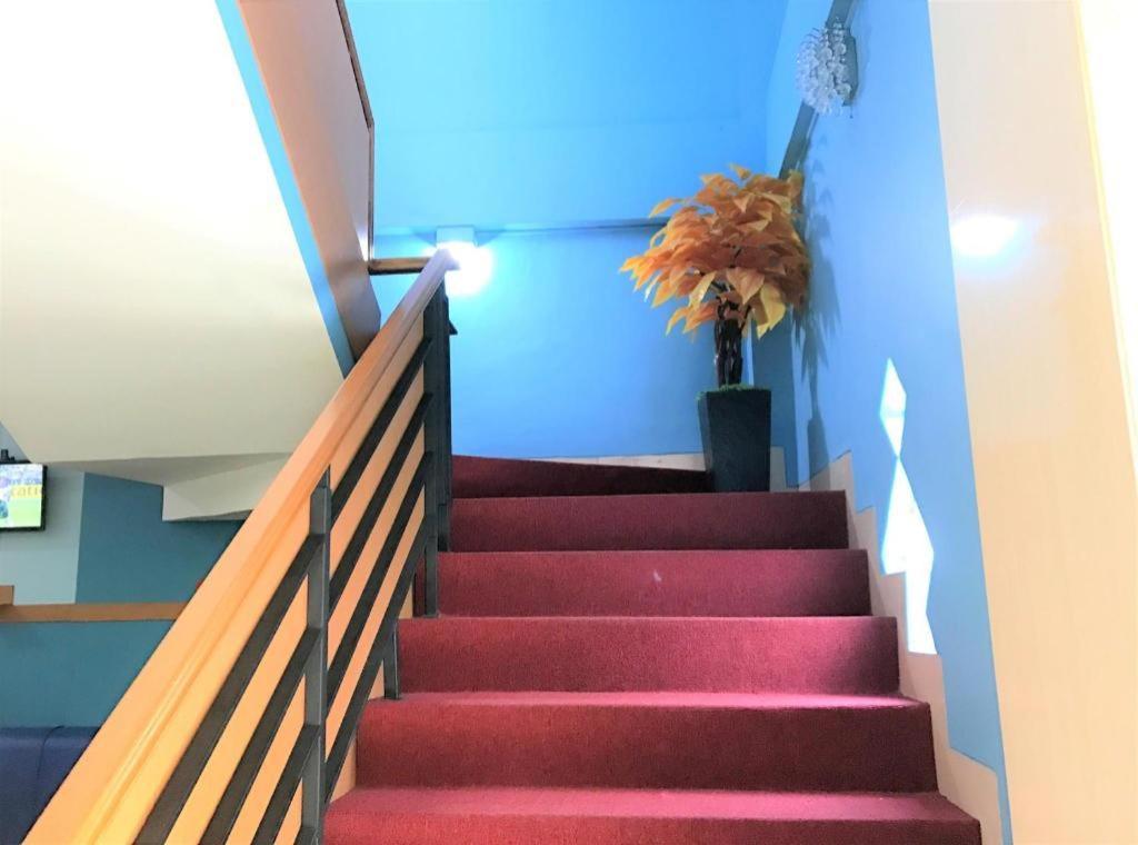 B Shaw Hotel Джакарта Экстерьер фото